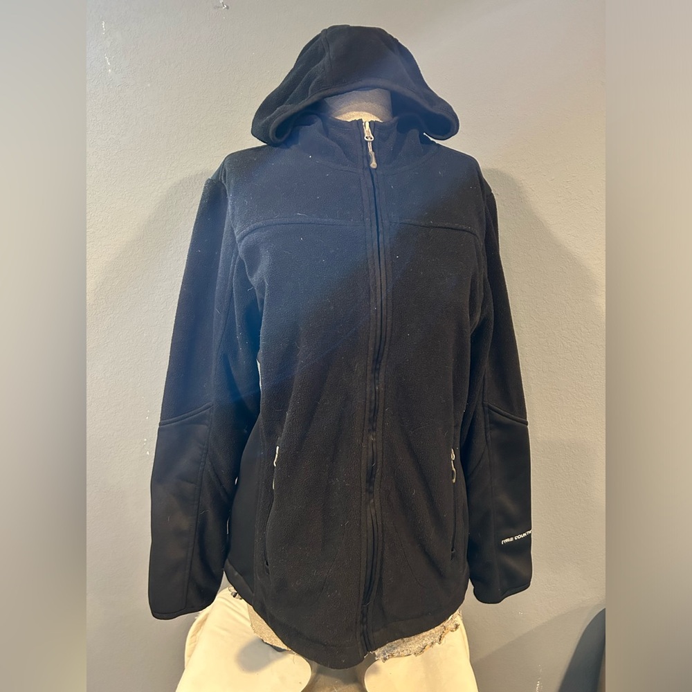 Women’s Free Country Sweatshirt size medium